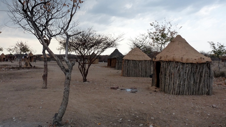 Himba H&uuml;tten